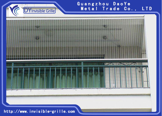 Gril invisible d'anti balcon sûr horizontal de la poussière