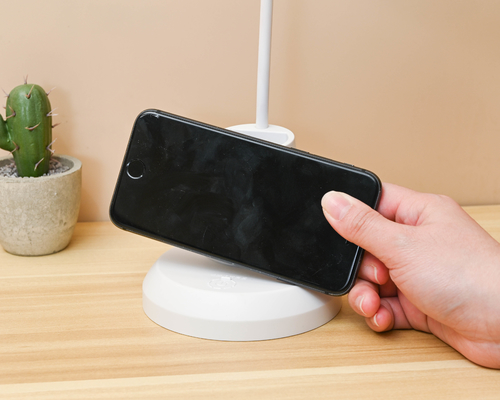 Lampe de table USB pliable à bras réglable avec commutateur de commande tactile