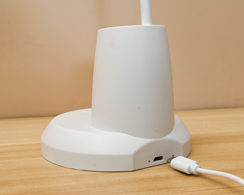 Lampe de table USB pliable à bras réglable avec commutateur de commande tactile