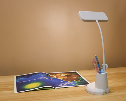 Stylé contrôle tactile lampe de table de recharge moderne en image Palette de couleurs parfaite