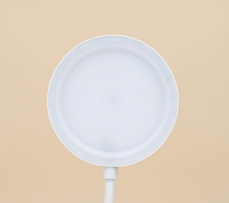 Lampe de table LED à commande tactile électrique moderne / lampe de table avec réglage de luminosité à trois niveaux