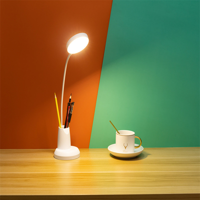 Lampe de table LED pliable réglable à bras pour chambre à coucher comme l'image