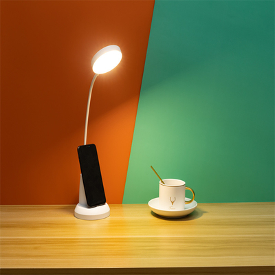 Lampe de table LED pliable de 5W avec température de couleur réglable pour la lecture et l'étude