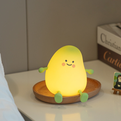 Cute design Cute lampe de nuit avec petit design de mangue et 18650 batterie au lithium 5h-40h Temps d'utilisation