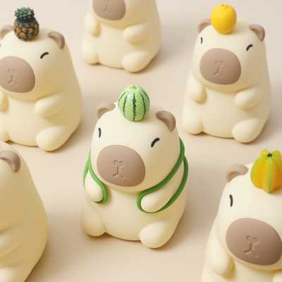 Lumière de nuit capybara pour chambre d'enfant