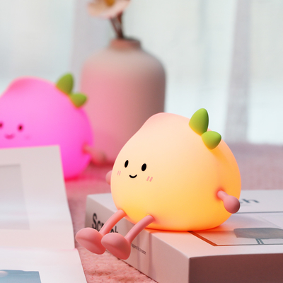 Dernière lumière de nuit de silicone de pêche rechargeable pour la protection des yeux lampe de chevet pour chambre de bébé