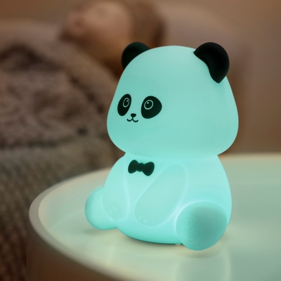 Messieurs, la lumière nocturne Panda est une lampe de bureau à LED.