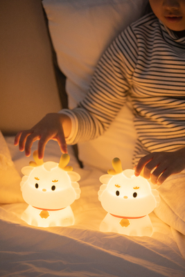 Charge de dragon à la voix intelligente avec couchage en silicone Pat Créatif Nuit de lumière cadeau