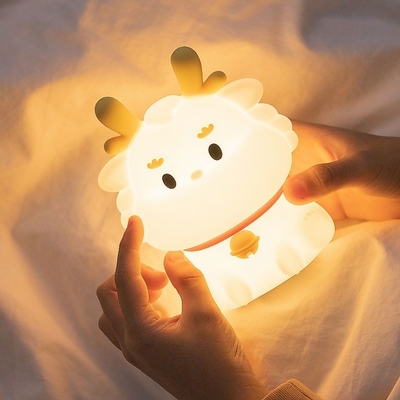Charge de dragon à la voix intelligente avec couchage en silicone Pat Créatif Nuit de lumière cadeau