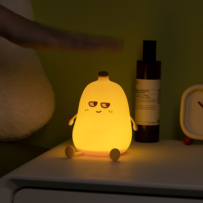 Design moderne Cute Banane Lumière de nuit rechargeable Dimmable LED Petite lampe de bureau Décorations de table drôles pour l'atmosphère de la chambre