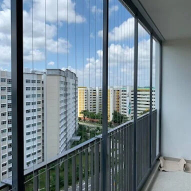 Balcon Grille Invisible solution de sécurité à mailles transparentes combinant durabilité et esthétique pour les bâtiments modernes