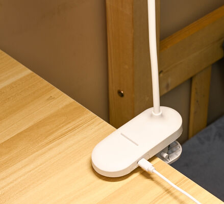 LED Plug Petite lampe portable USB Lumière de table intelligente 800mA Anti-éblouissement tuyau flexible Lumière d'apprentissage pour chambre
