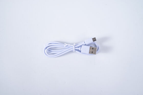 Lampe magnétique rechargeable moderne, lampe de table électrique pour applications d'éclairage professionnelles et personnelles