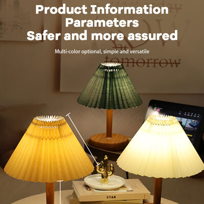 Lampe de chevet mignonne équipée d'un port de chargement USB diffusant une lumière chaude