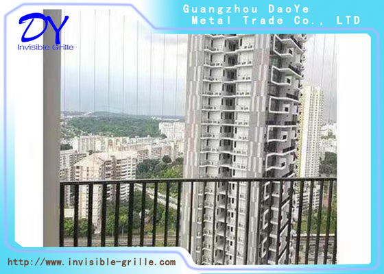 Grille de protection pour balcon et fenêtre