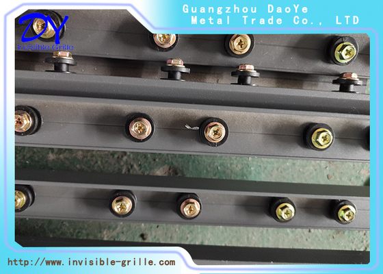 Grille de protection pour balcon et fenêtre